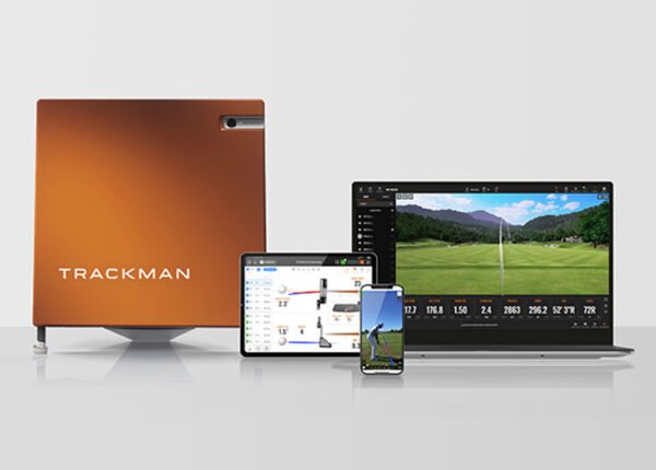 TrackMan-radar med mätdata på surfplatta, mobil och dator